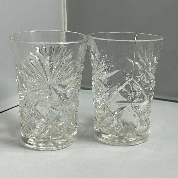 Pair Vintage Anchor Hocking Prescut Clear Flared Glasses 3.5” - Picture 2 of 7